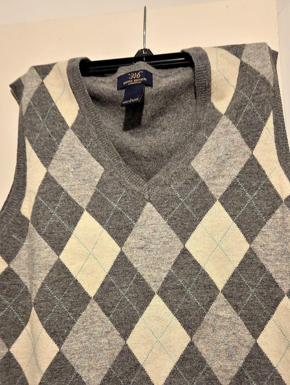 Brooks Brothers 346 Argyle Lambswool V-Neck Sweater Vest Merino Wool V-Neck Vest